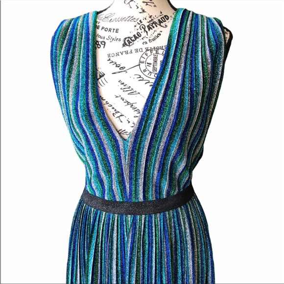 BCBG Dress size large Wore Once - Beautiful Metallic Blues and Greens dress. - Picture 3 of 15